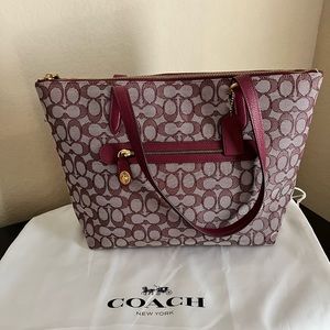Coach Shoulder Bag Great Condition!